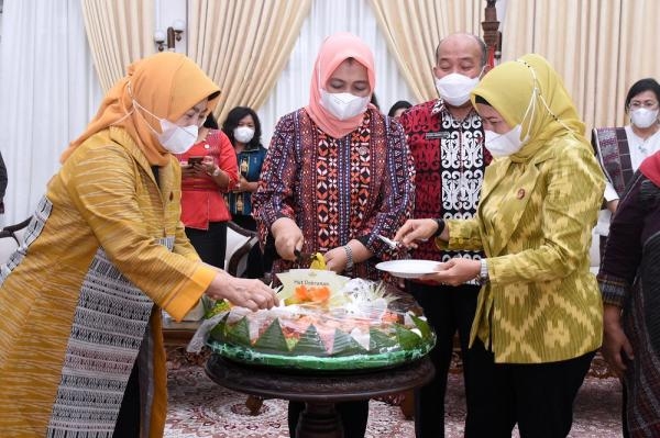 HUT ke-41 Dekranas, Nawal Lubis: Jadikan Momentum Tingkatkan Taraf Hidup Perajin